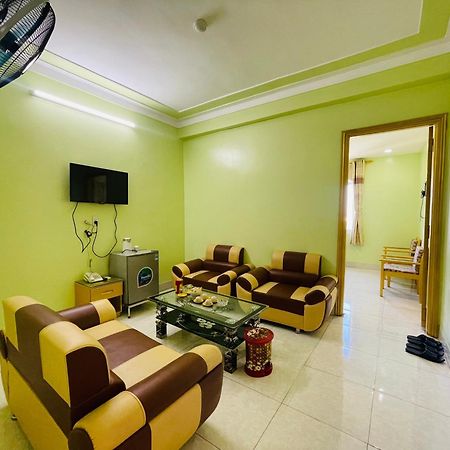 Отель Khach San Ngoc Ly 8 Thanh Hoa Экстерьер фото